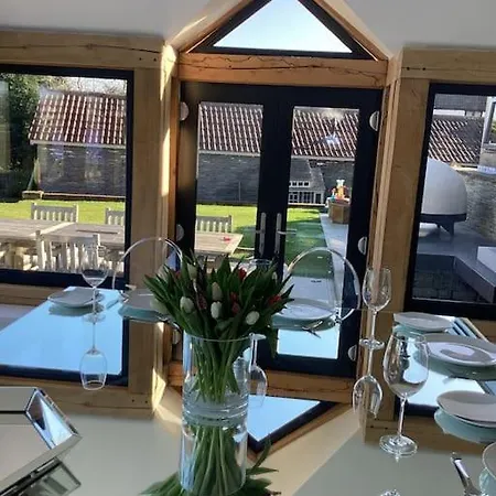 Harcombe Barn Near Hébergement de vacances *