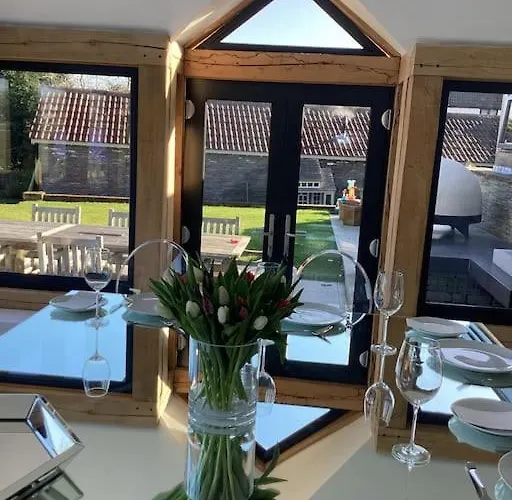 Harcombe Barn Near Semesterbostad *