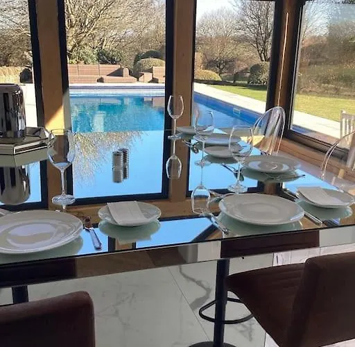 Harcombe Barn Near 度假居 *