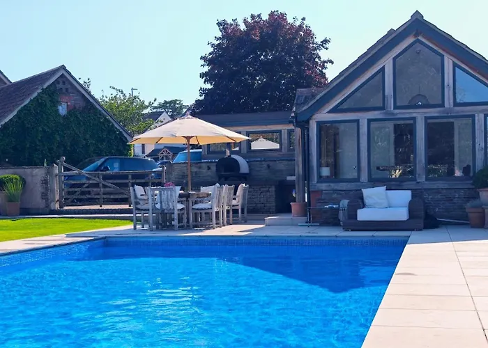 Harcombe Barn Near 度假居 *